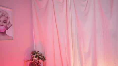 Lia  online show from April 30, 12:33 pm