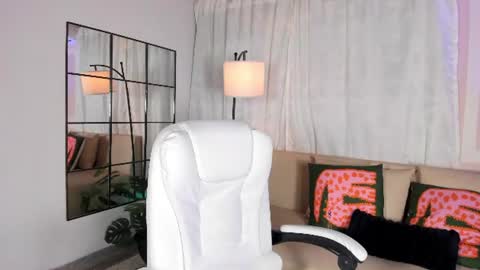 Lia online show from June 17, 12:18 pm