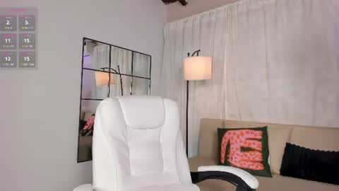 Lia online show from June 18, 12:20 pm