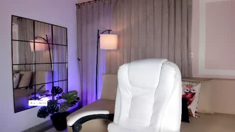 Lia online show from July 29, 12:25 pm