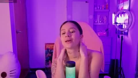 Lia Butera online show from April 28, 2:27 am