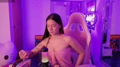 Lia Butera online show from May 1, 11:09 pm
