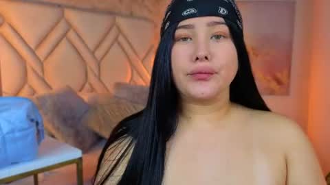 Snapshot of liacox chatting on July 20, 8:33 pm Lia Cox online show from July 20, 8:33 pm