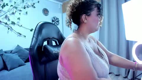 Liah scott  online show from May 12, 3:58 am