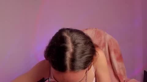 Snapshot of liahilton_ chatting on September 17, 2:30 pm lh6 9c online show from September 17, 2:30 pm