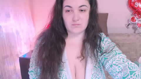 Snapshot of liahsofty chatting on March 2, 3:48 pm miss Lia colection for travel online show from March 2, 3:48 pm