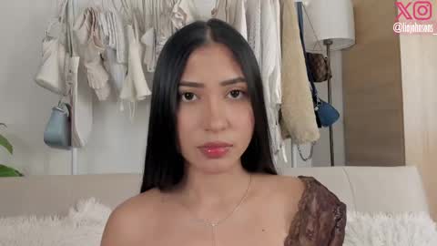 Snapshot of liajohnsons_ chatting on May 24, 6:07 am Lia Johnsons online show from May 24, 6:07 am