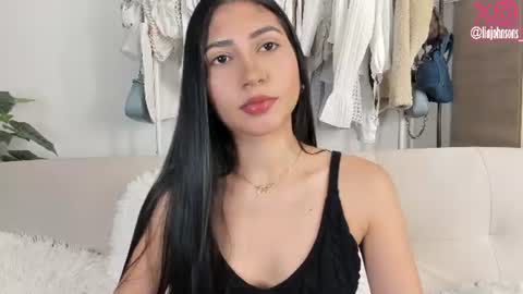 Snapshot of liajohnsons_ chatting on June 16, 12:35 am Lia Johnsons online show from June 16, 12:35 am