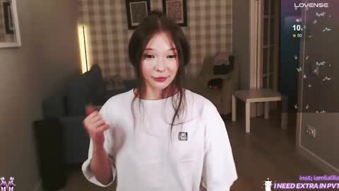 Snapshot of lialilia chatting on March 12, 4:56 pm lialilia online show from March 12, 4:56 pm