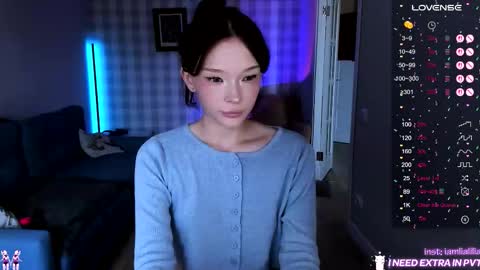 Snapshot of lialilia chatting on October 9, 10:46 am lialilia online show from October 9, 10:46 am