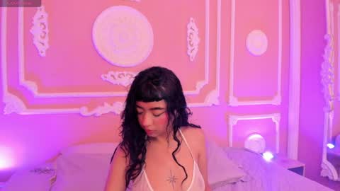 Lia lovet online show from May 12, 8:17 pm