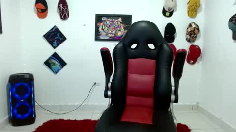 Andres online show from February 23, 10:40 pm