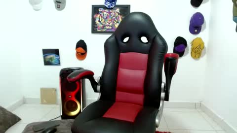 Andres online show from June 21, 9:28 pm