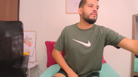 Snapshot of liam_borges chatting on January 8, 3:07 pm liam_borges online show from January 8, 3:07 pm