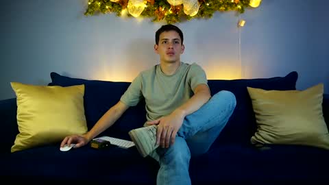 Liam online show from December 30, 10:55 pm