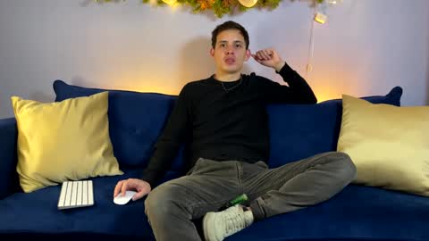 Liam online show from January 7, 12:45 am