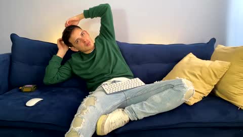 Liam online show from February 7, 3:30 pm