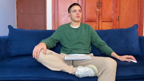 Liam online show from October 5, 12:58 pm