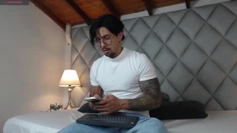 Liam Espinoza online show from October 19, 7:47 pm