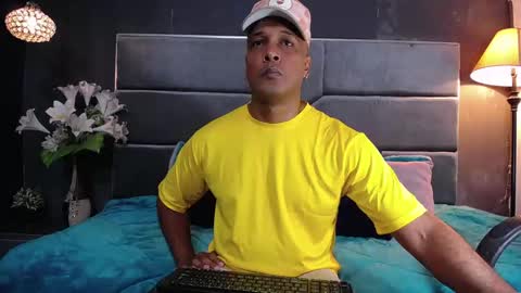 Liam online show from November 18, 7:29 pm