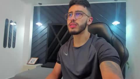 LIAM KLEIN online show from November 11, 11:32 am