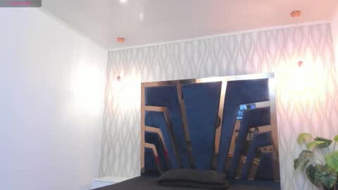 LIAM KLEIN online show from February 11, 11:26 am