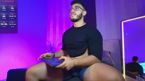 Snapshot of liam_kleiin chatting on May 21, 5:42 pm LIAM KLEIN online show from May 21, 5:42 pm