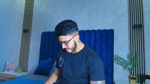 Snapshot of liam_kleiin chatting on June 6, 11:15 am LIAM KLEIN online show from June 6, 11:15 am