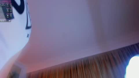 liam online show from February 9, 6:33 am