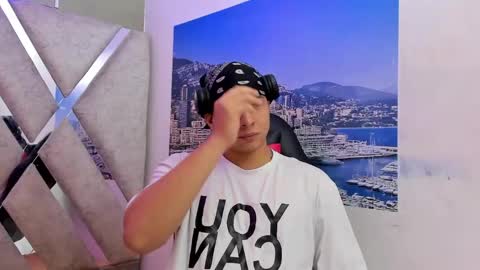 Snapshot of liam_percy7 chatting on November 9, 12:47 pm liam online show from November 9, 12:47 pm