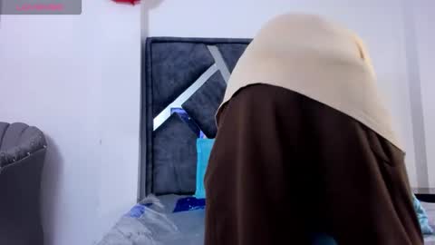 Call me Lian online show from February 1, 12:26 pm