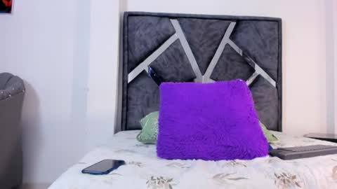 Call me Lian online show from February 13, 12:23 pm