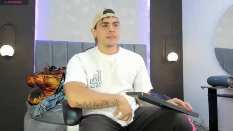 Liam online show from October 28, 11:07 pm