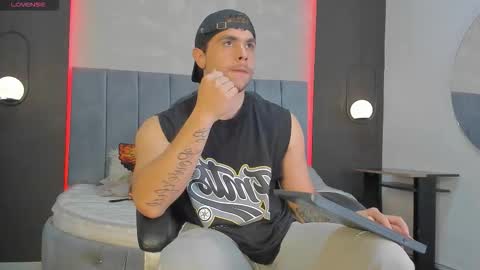 Liam online show from March 4, 9:32 pm