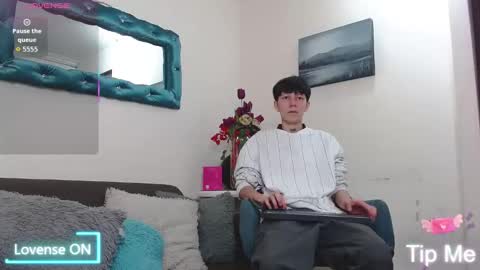 Liam  online show from February 7, 7:17 pm