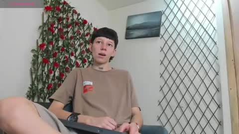 Snapshot of liambrown09 chatting on June 29, 7:14 pm Liam online show from June 29, 7:14 pm
