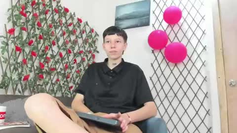 Snapshot of liambrown09 chatting on July 23, 7:12 pm Liam online show from July 23, 7:12 pm