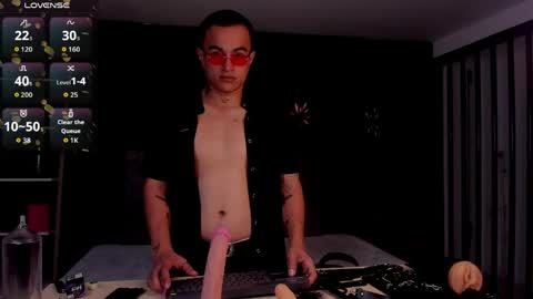 LiamDeep online show from May 1, 8:46 pm