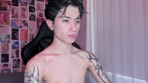 Snapshot of liamelf chatting on December 2, 1:02 pm Liam online show from December 2, 1:02 pm