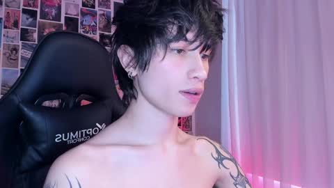 Snapshot of liamelf chatting on January 26, 1:47 pm Liam online show from January 26, 1:47 pm