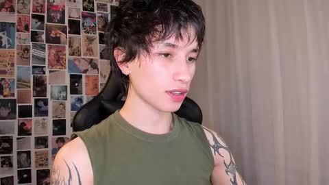 Liam online show from March 16, 5:02 am