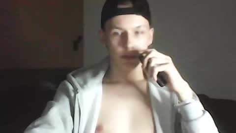 Snapshot of liamkarstag chatting on October 27, 5:39 pm Liam online show from October 27, 5:39 pm