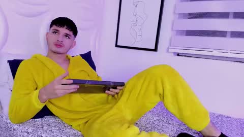 Snapshot of liammuller chatting on October 7, 11:51 am liammuller online show from October 7, 11:51 am