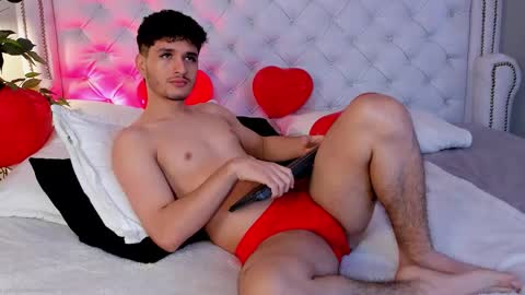 liammuller online show from February 14, 12:24 pm