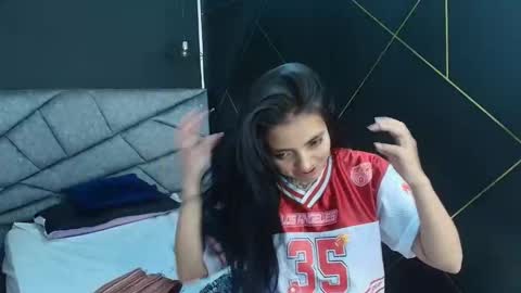 L I A M O N R O E online show from December 2, 11:59 am