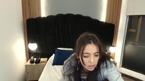 L I A M O N R O E online show from March 8, 11:58 am