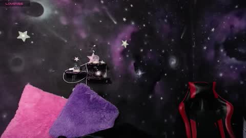 Snapshot of liamonteverde chatting on December 5, 2:25 pm Lia online show from December 5, 2:25 pm