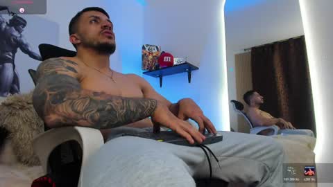 Snapshot of liamreigns_ chatting on July 14, 3:22 am liam online show from July 14, 3:22 am