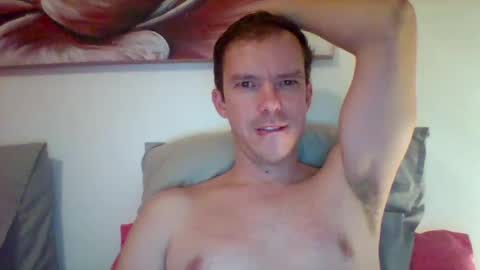 Snapshot of liamrosezn chatting on December 2, 7:38 pm LiamRose online show from December 2, 7:38 pm