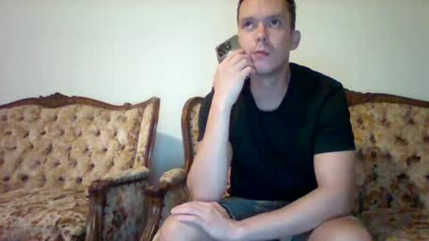 Snapshot of liamrosezn chatting on March 7, 5:38 pm LiamRose online show from March 7, 5:38 pm